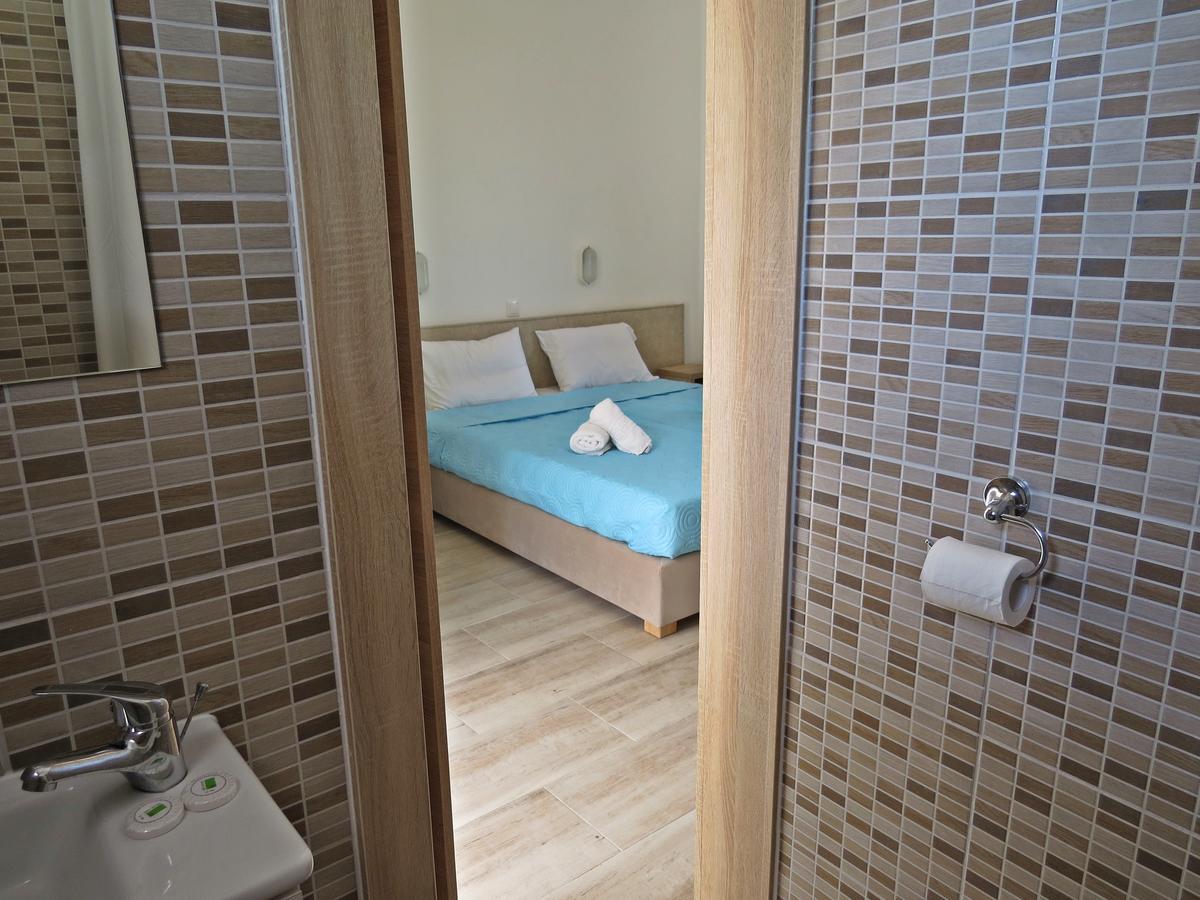 Loukas Beach Rooms Kiotari Eksteriør billede