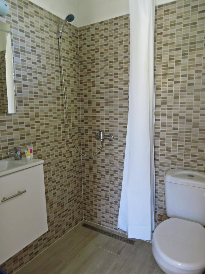Loukas Beach Rooms Kiotari Eksteriør billede
