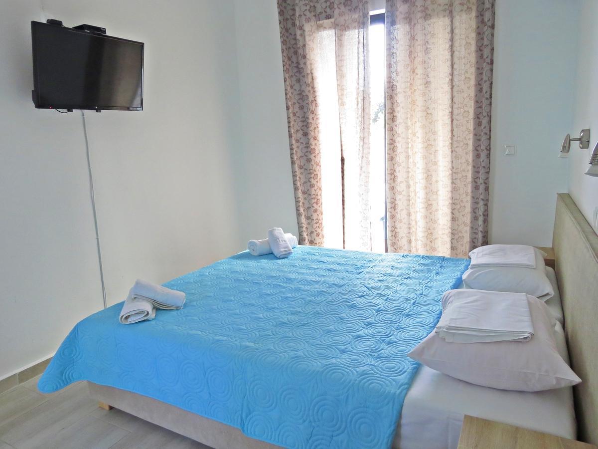 Loukas Beach Rooms Kiotari Eksteriør billede
