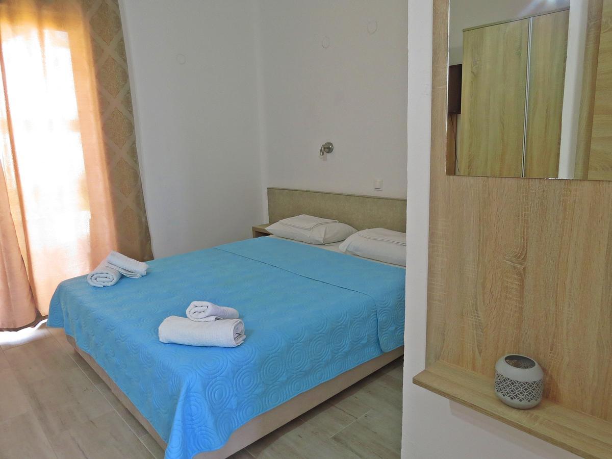 Loukas Beach Rooms Kiotari Eksteriør billede